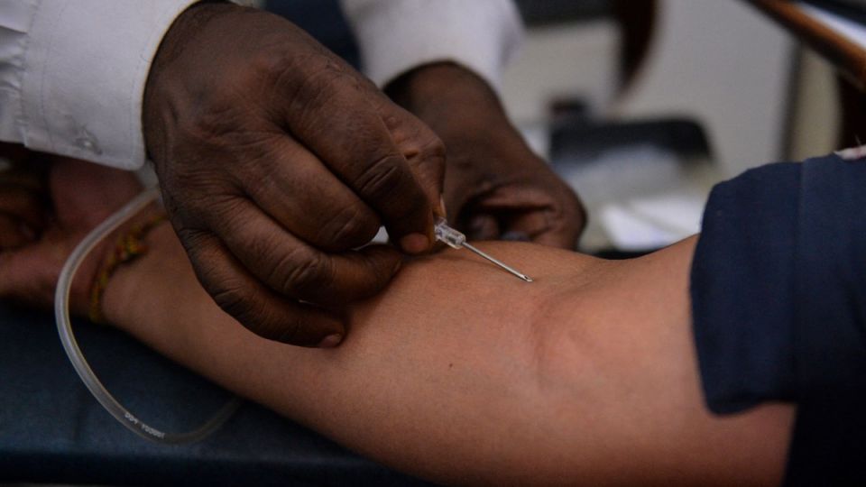 AFP__20160601__BE7MM__v1__MidRes__IndiaHealthAids.jpg