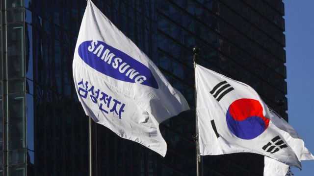 AFP__20170116__K071K__v1__MidRes__SkoreaPoliticsCorruptionScandalSamsung.jpg