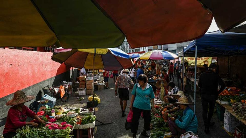 AFP__20170405__N99RQ__v1__MidRes__MalaysiaEconomy.jpg