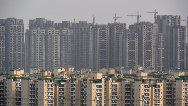 AFP__20170507__NX76V__v1__MidRes__IndiaEconomyProperty.jpg
