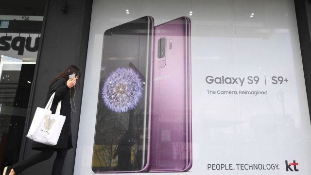 AFP__20180406__13Q7XY__v1__MidRes__SkoreaTelecommunicationSamsung.jpg