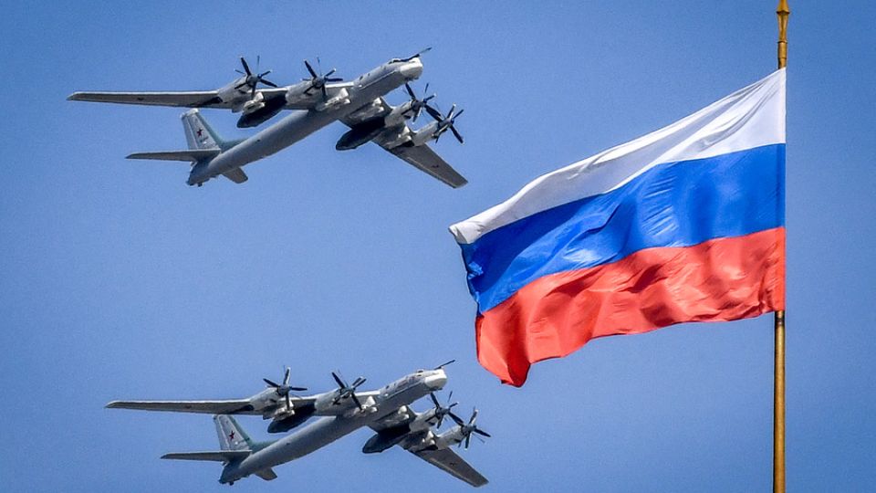 AFP__20180504__14J4Q7__v1__HighRes__RussiaHistoryWwiiVictoryDayParadeRehearsal1.jpg