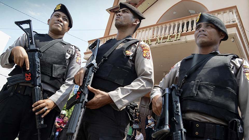 AFP__20180513__14U9OT__v2__MidRes__IndonesiaAttacksChurch.jpg