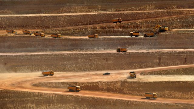 AFP__20181115__1751GM__v6__MidRes__TopshotPakistanChinaEnergyEnvironmentPollutionCoa.jpg