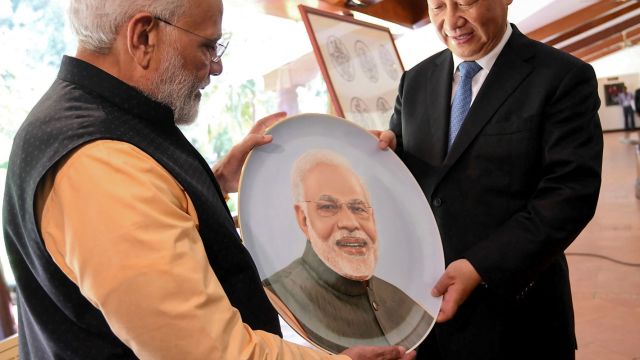 AFP__20191012__1LC75P__v1__MidRes__IndiaChinaDiplomacy.jpg