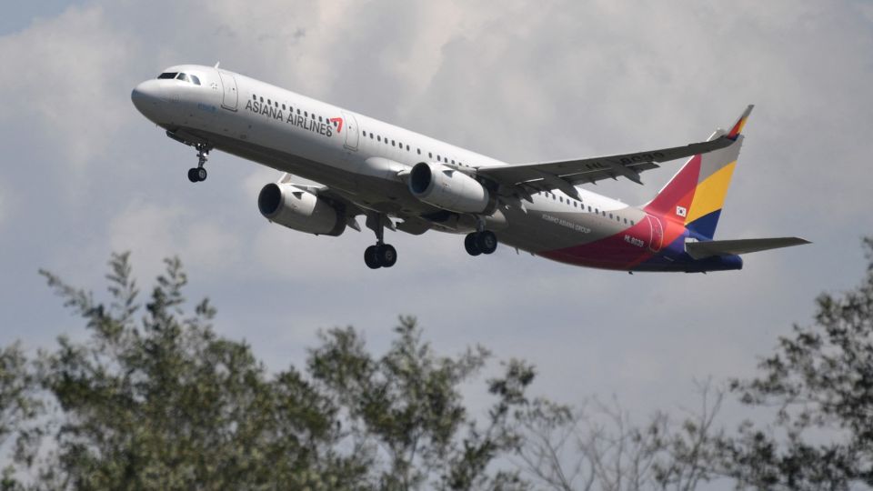 AFP__20200911__8PQ6CR__v1__Preview__SkoreaEconomyAviationMerger.jpg