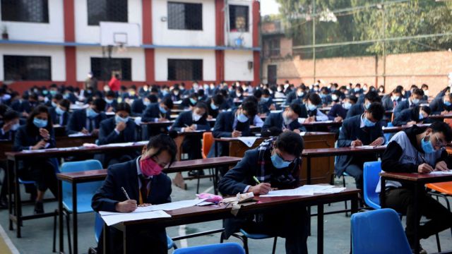 AFP__20201124__8VR2VV__v1__MidRes__NepalHealthVirusEducation.jpg