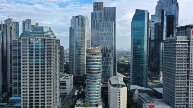 AFP__20210314__94Y399__v2__MidRes__IndonesiaEconomy.jpg