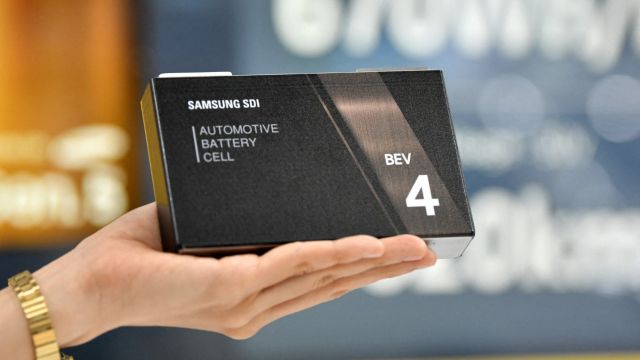 AFP__20210611__9BU8TH__v1__MidRes__SkoreaEnergyBattery.jpg