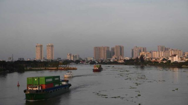 AFP__20211203__9TV9HE__v1__MidRes__VietnamEconomy.jpg