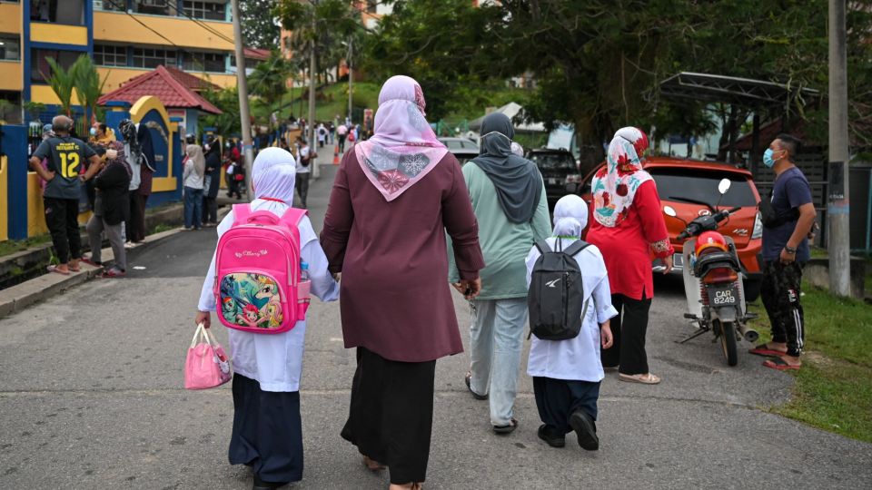 AFP__20220321__326L2VB__v1__MidRes__MalaysiaEducationSchool.jpg