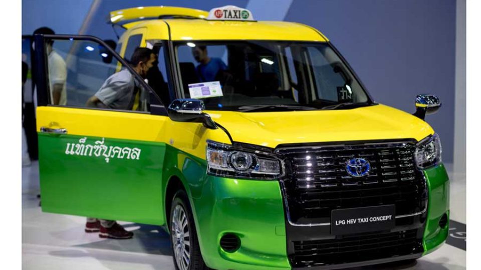 AFP__20230322__33BT9BC__v1__MidRes__ThailandEconomyAuto.jpg