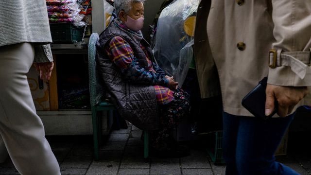 AFP__20230419__33DG29J__v1__MidRes__SkoreaLifestyleEconomy1.jpg