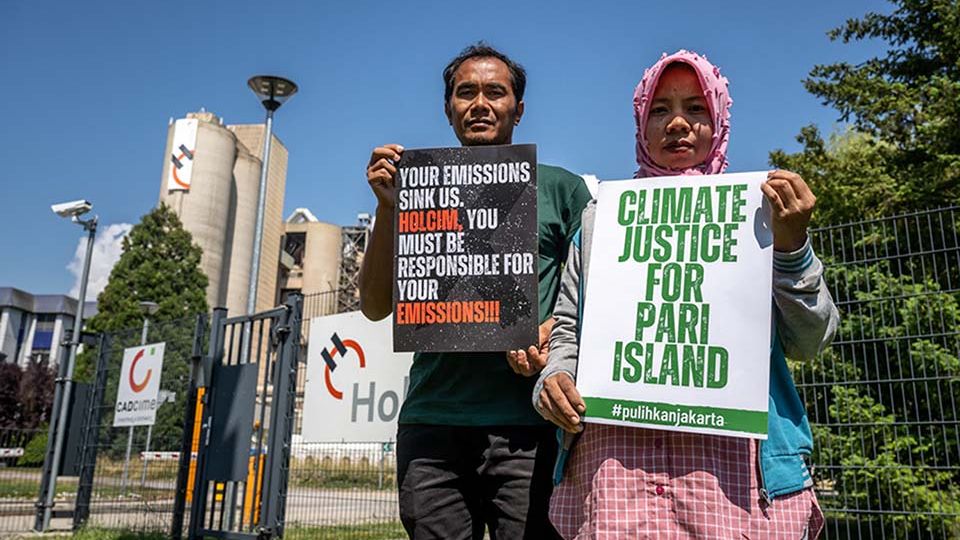 AFP__20230612__33J89PA__v1__MidRes__SwitzerlandIndonesiaClimateCourtHolcim.jpg
