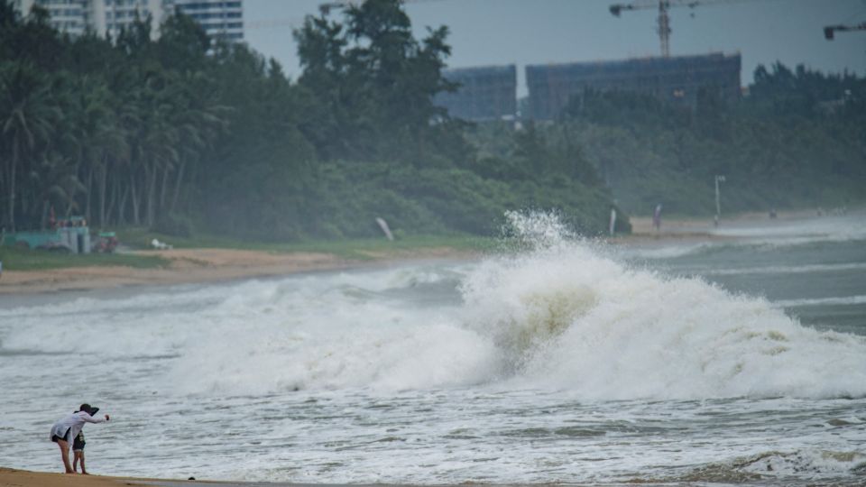 AFP__20230717__33P9726__v1__Preview__ChinaVietnamTyphoonTalim.jpg