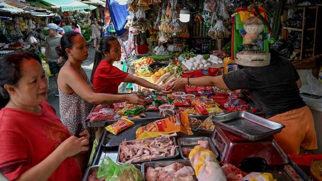 AFP__20231005__33XF99G__v1__MidRes__PhilippinesEconomy.jpg