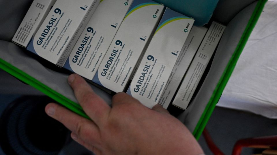 AFP__20231009__33XR4WA__v1__MidRes__FranceHealthVaccinationHpvPapillomavirusEducatio.jpg