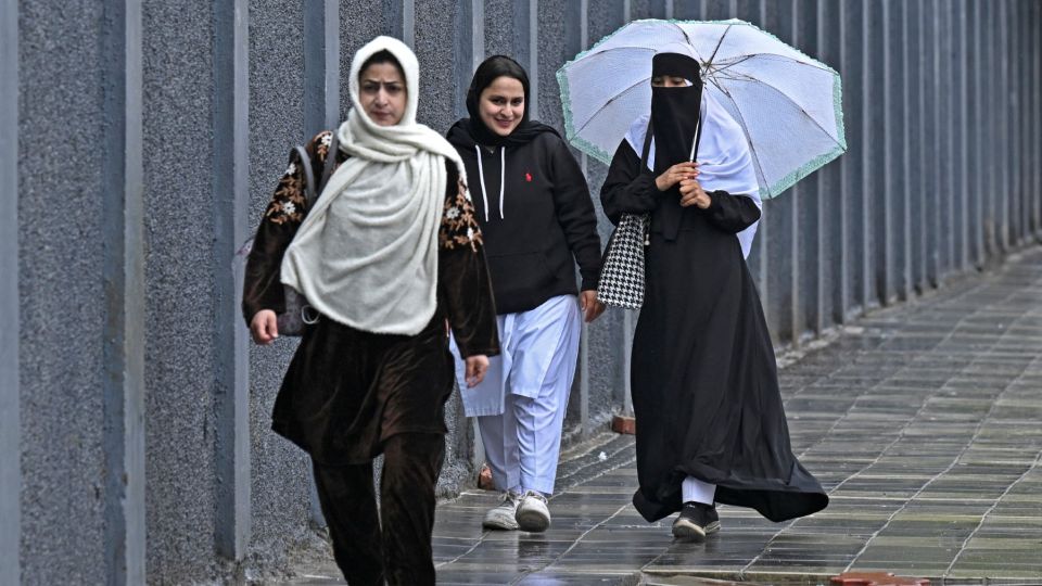 AFP__20240415__34PG3LY__v1__Preview__IndiaKashmirWeather.jpg