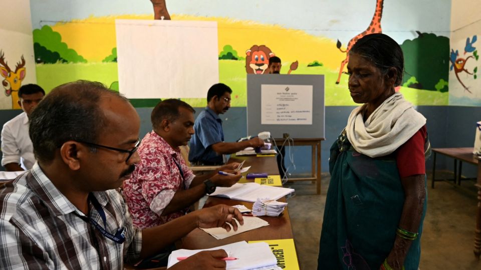 AFP__20240426__34Q92QW__v1__MidRes__IndiaPoliticsVote.jpg
