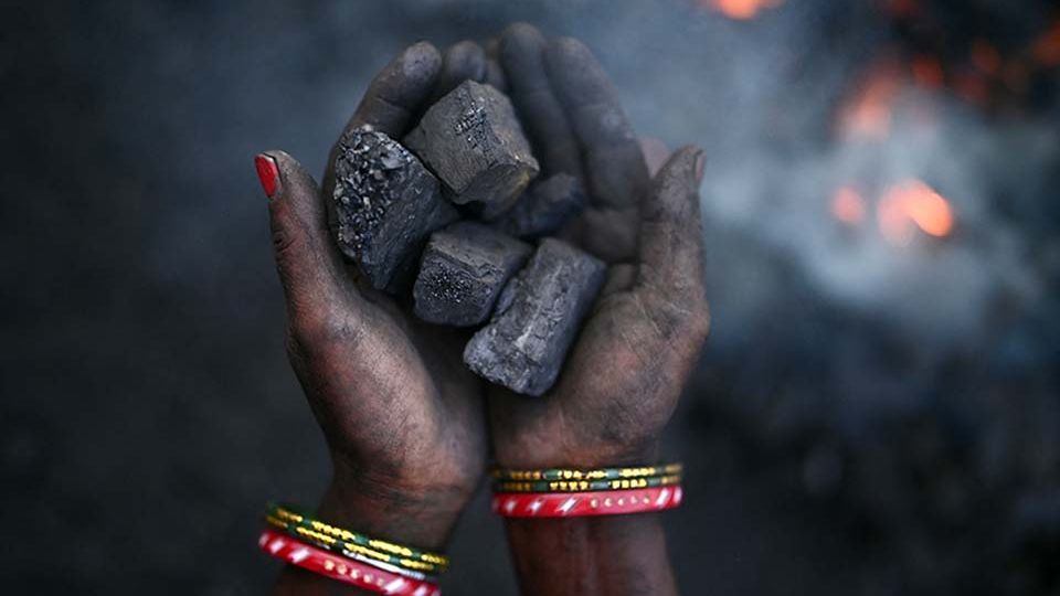AFP__20240524__34TV8D7__v1__MidRes__IndiaEconomyCoal.jpg