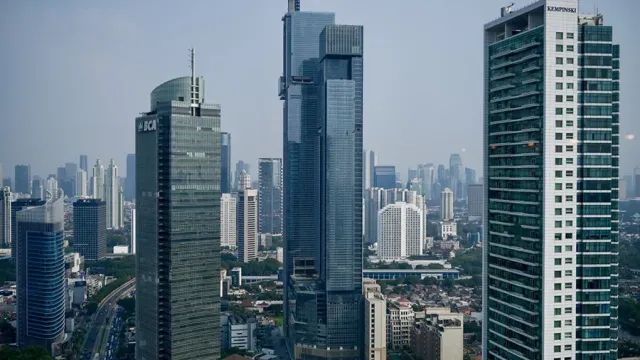 AFP__20240605__34VC7J6__v1__MidRes__IndonesiaEconomy.webp