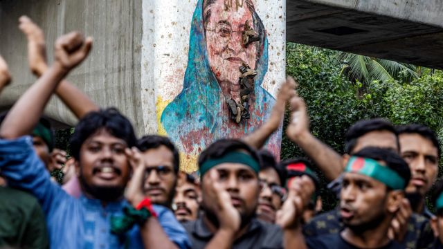 AFP__20240812__36E74XQ__v2__MidRes__BangladeshPoliticsUnrestStudents.jpg