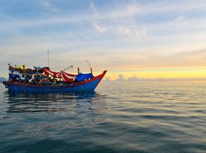 More than 500 feared dead after boats carrying refugees sink off Myanmar, says UN