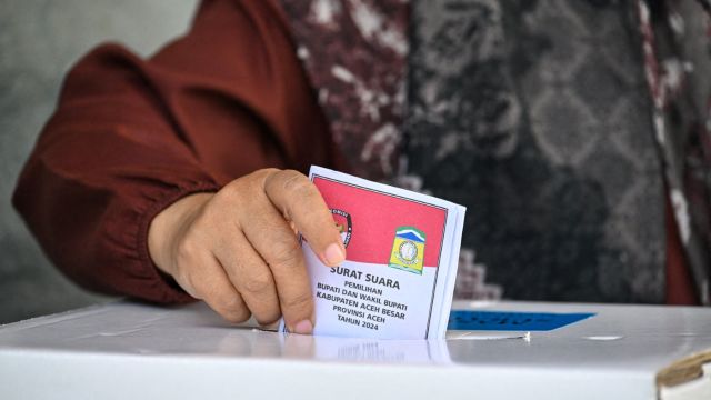 AFP__20241127__36NA4DM__v7__MidRes__IndonesiaPoliticsVote.jpg