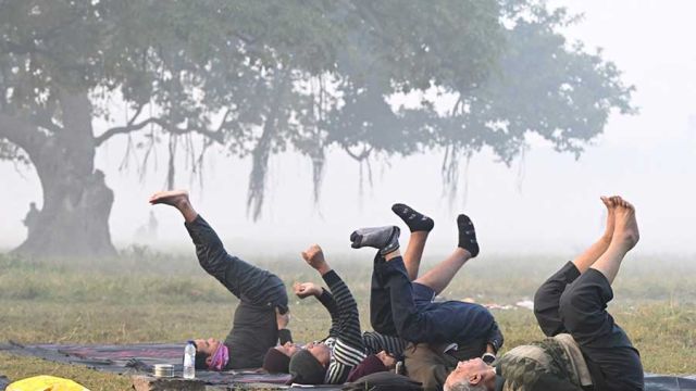 AFP__20241205__36PJ2T6__v1__MidRes__IndiaWeatherFog.jpg