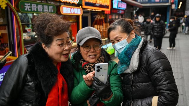 AFP__20241222__36R83WF__v1__MidRes__ChinaLifestyleHealthVirus.jpg
