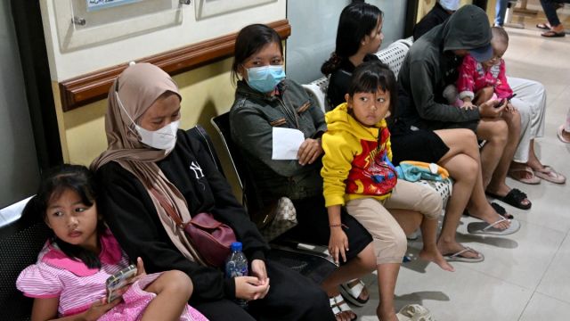 AFP__20250213__36XQ8TK__v1__MidRes__IndonesiaHealth.jpg