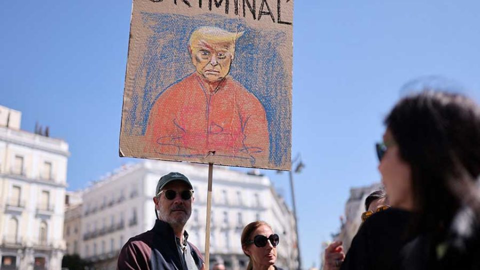 AFP__20250329__38DC92Y__v1__MidRes__SpainUsPoliticsDemo.jpg