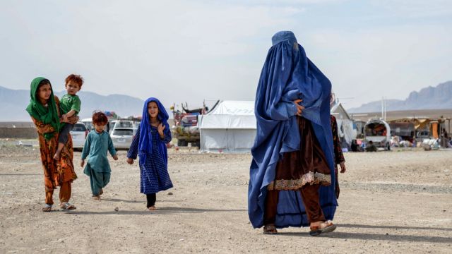 AFP__20250407__39DG3T2__v2__HighRes__AfghanistanPakistanMigration1.jpg