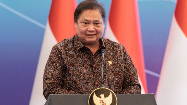 AFP__20250408__39HE2ZN__v1__MidRes__IndonesiaPoliticsEconomy.jpg