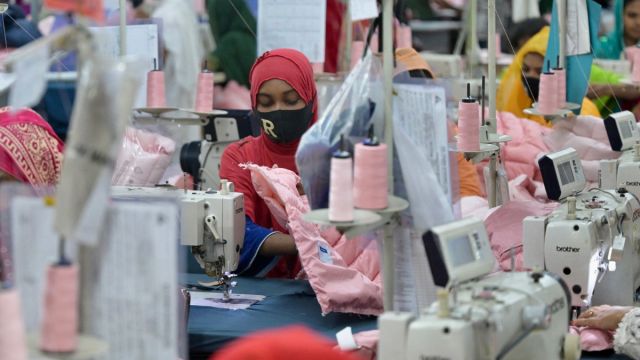 AFP__20250409__39MG7QL__v1__MidRes__BangladeshUsEconomyTradeTariff.jpg