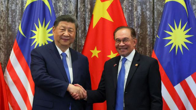 AFP__20250416__42HP2F3__v1__MidRes__MalaysiaChinaDiplomacy.jpg