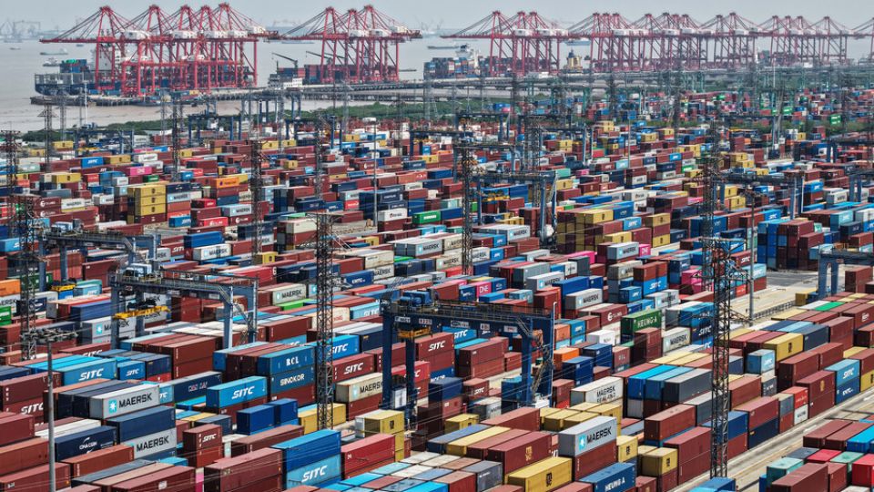 AFP__20250421__42XH8G4__v2__HighRes__TopshotChinaEconomy1.jpg