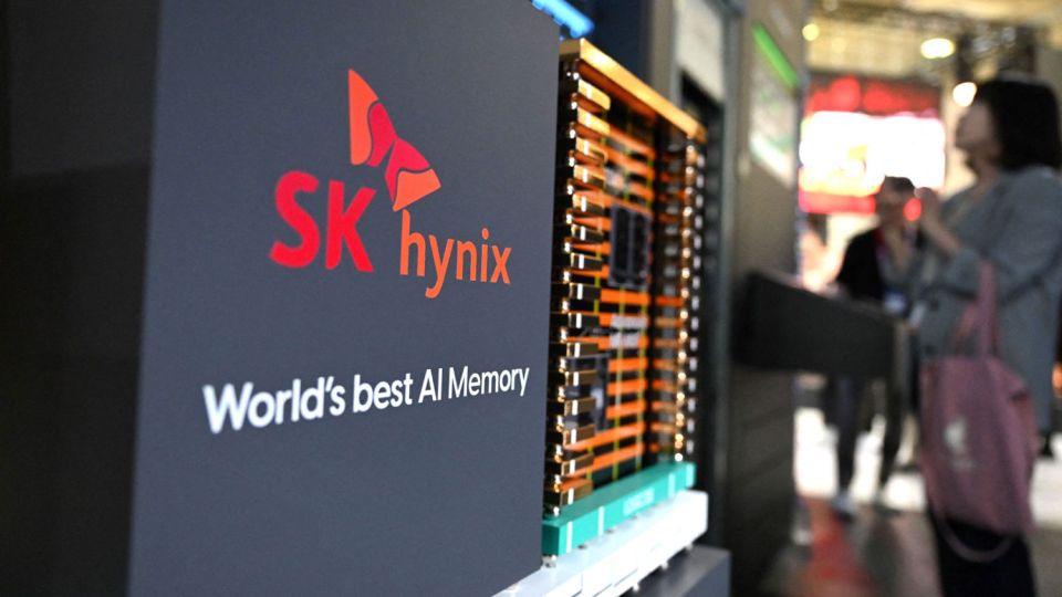 AFP__20250424__43AV2WE__v1__MidRes__SkoreaTechnologySkhynixEarnings.jpg