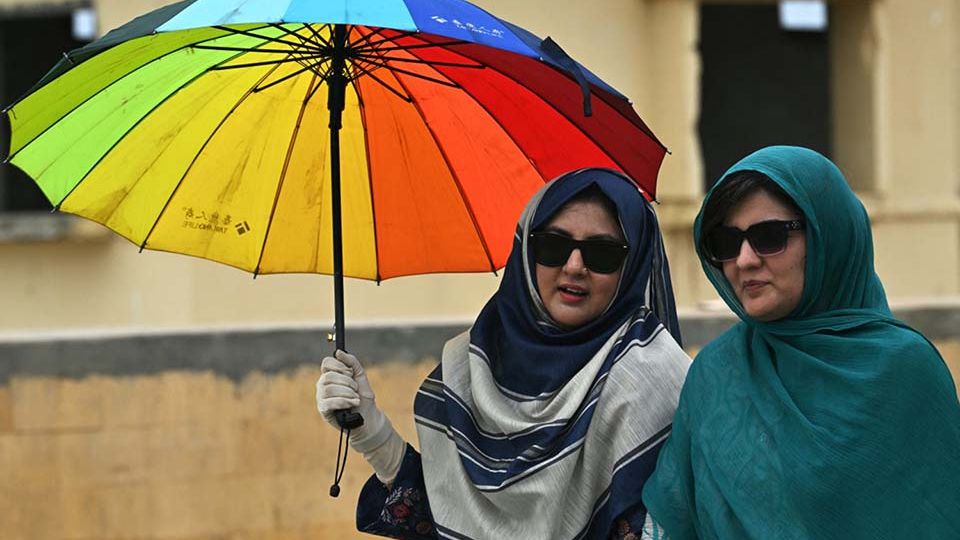 AFP__20250515__46T96NP__v1__Preview__PakistanWeatherHeat.jpg