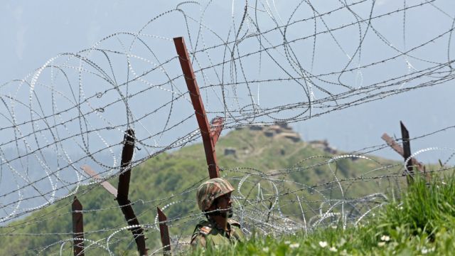 AFP__20250521__47HQ6KF__v1__HighRes__IndiaPakistanKashmirUnrest1.jpg
