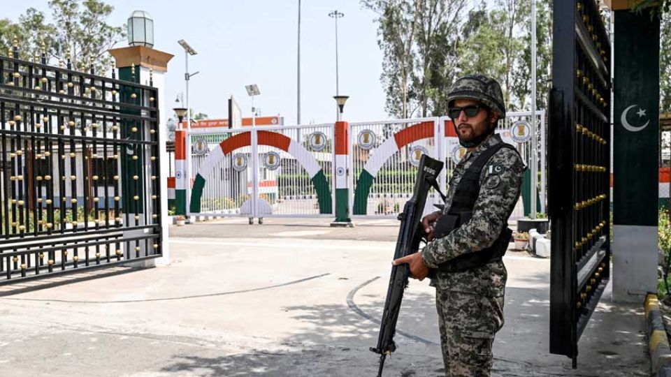 AFP__20250522__47QK4T2__v1__MidRes__PakistanIndiaKashmirUnrestKartarpur.jpg