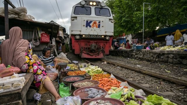 AFP__20250525__48284Y8__v2__MidRes__IndonesiaEconomy.jpg