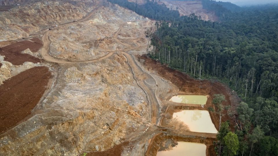 AFP__20250528__47F22VY__v1__Preview__IndonesiaEnvironmentPollutionForestsRightsMinin.jpg