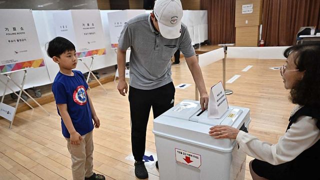 AFP__20250603__48YQ3EH__v1__Preview__SkoreaPoliticsVote.jpg