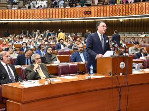 ‘Short of structural, bold reforms’: Finance experts unpack Pakistan’s 2025-26 budget