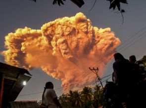 Bali flights canceled after Lewotobi Laki-laki volcano eruption