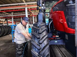 China manufacturing shrinks in June despite trade war respite