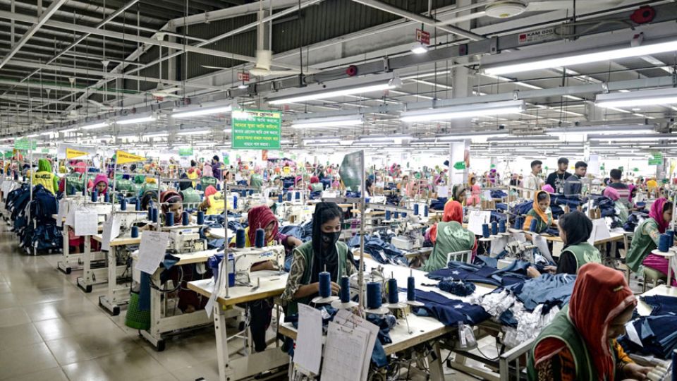 AFP__20250706__64WY8Y9__v1__MidRes__BangladeshUsEconomyTradeTariff.jpg