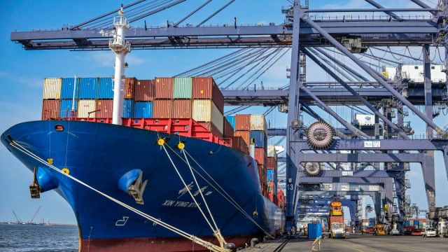 AFP__20250707__64ZU48J__v1__MidRes__IndonesiaUsEconomyTradeTariff.jpg