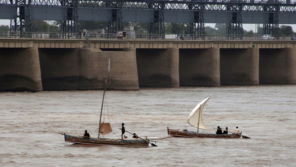 AFP__20250722__67FJ663__v1__MidRes__PakistanWeatherMonsoon.jpg